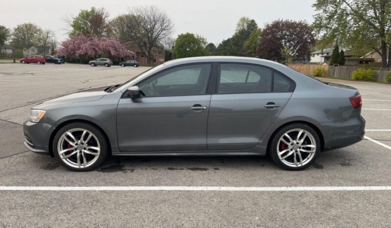 
								Volkswagen Jetta 2017 full									